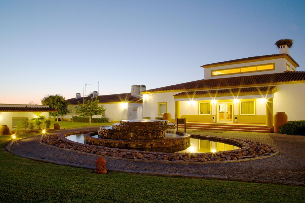 Vila Gale Alentejo Vineyard - Clube De Campo Albernoa Exteriör bild