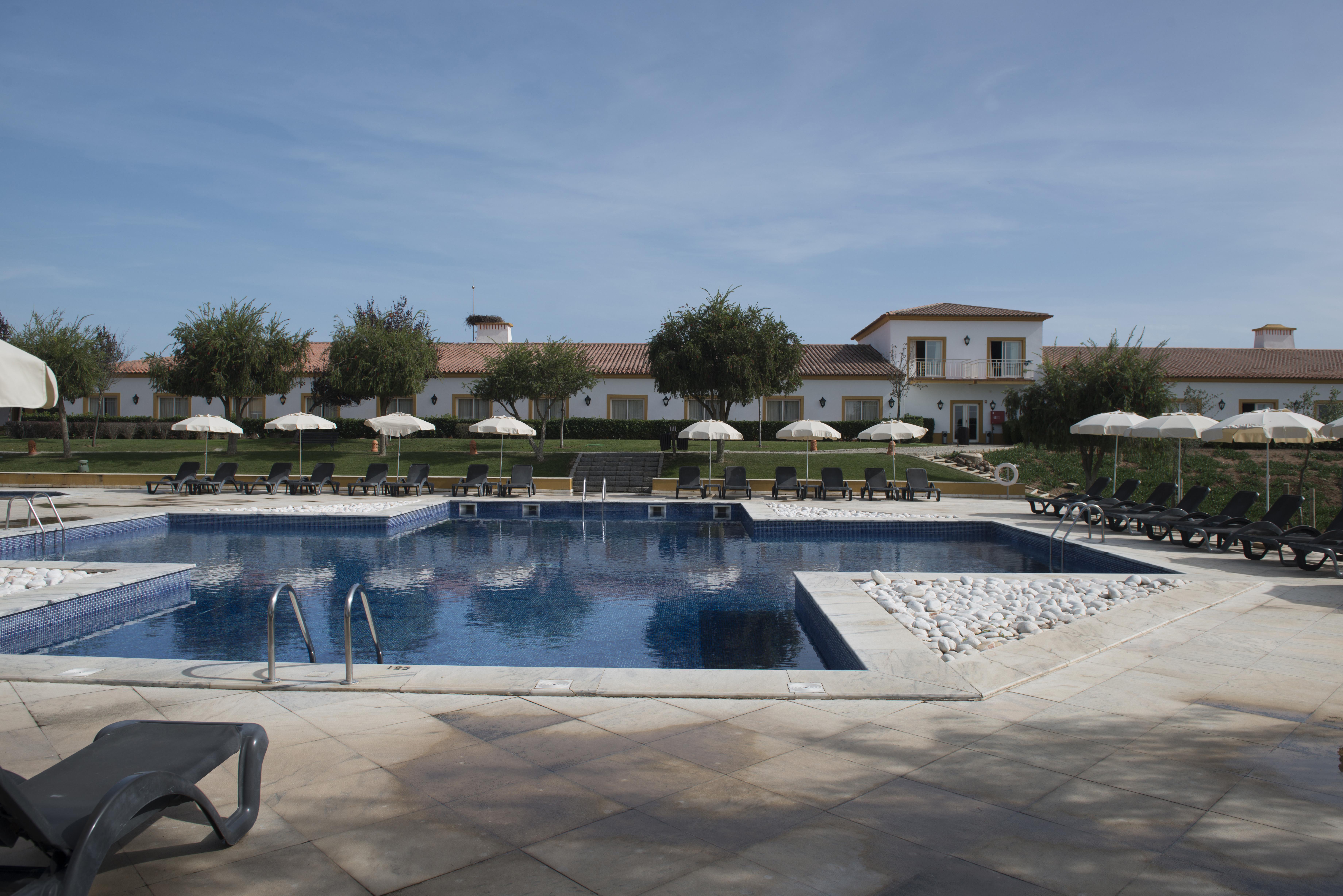 Vila Gale Alentejo Vineyard - Clube De Campo Albernoa Exteriör bild