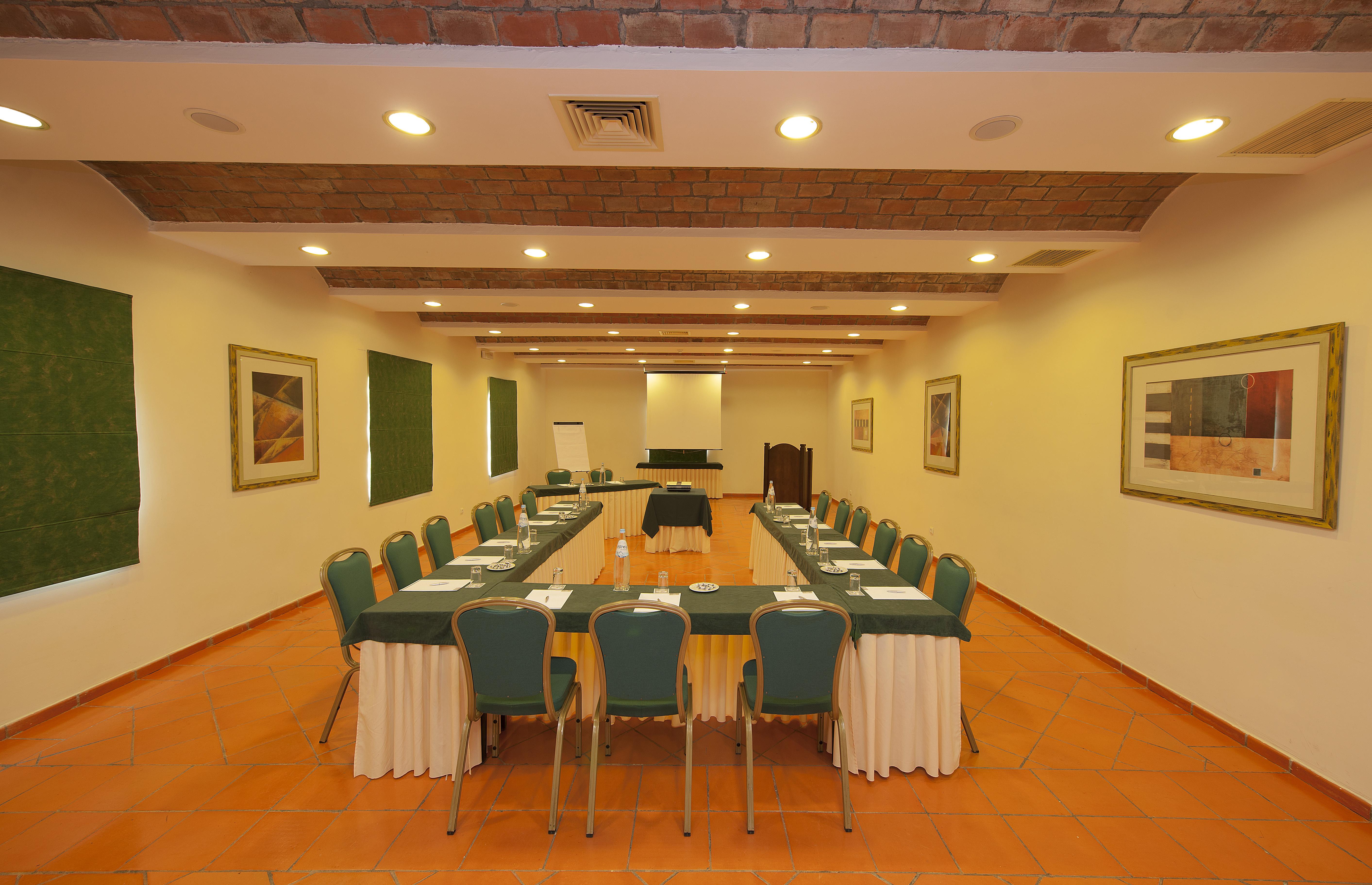 Vila Gale Alentejo Vineyard - Clube De Campo Albernoa Exteriör bild