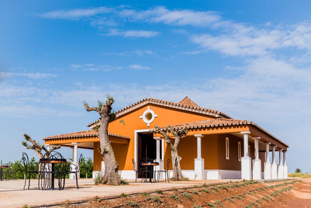 Vila Gale Alentejo Vineyard - Clube De Campo Albernoa Exteriör bild